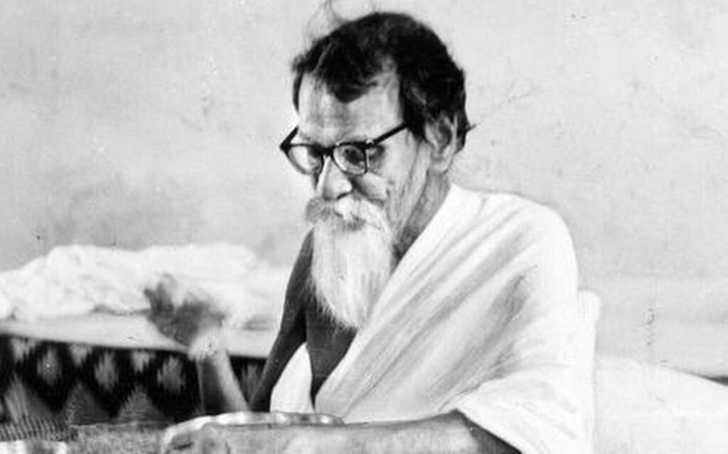 आचार्य विनोबा भावे  : सच्चे अर्थ में लोकशाही कहीं नहीं है