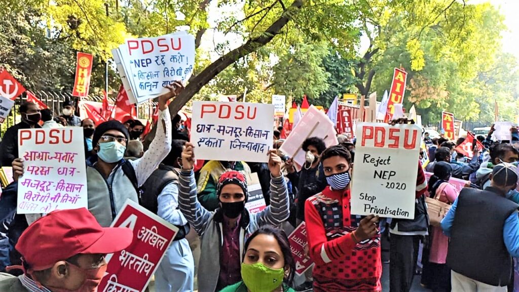 खेती से खेलती सरकार