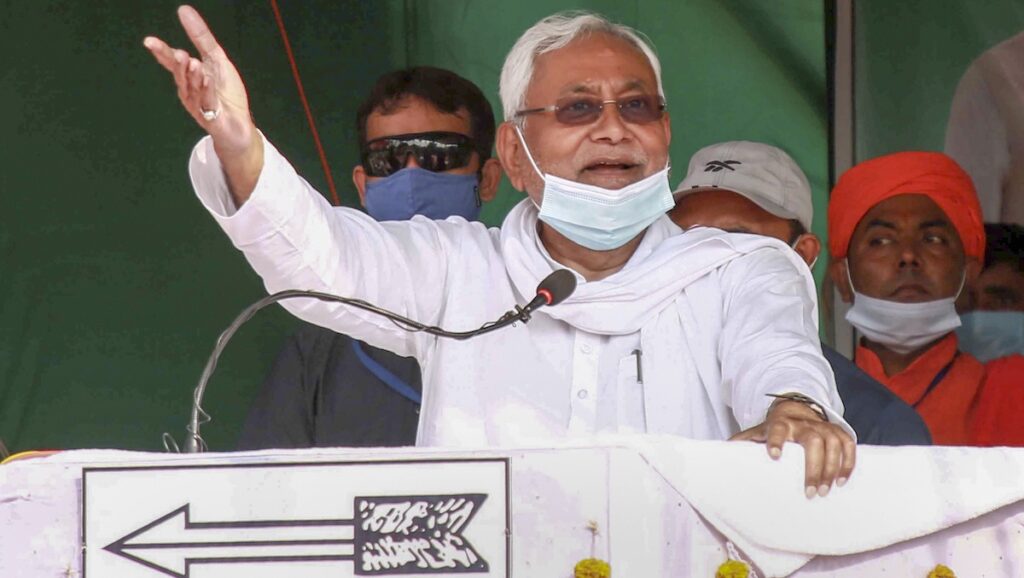 नीतीश का ताकतवर बने रहना इस समय ज़्यादा ज़रूरी है ?