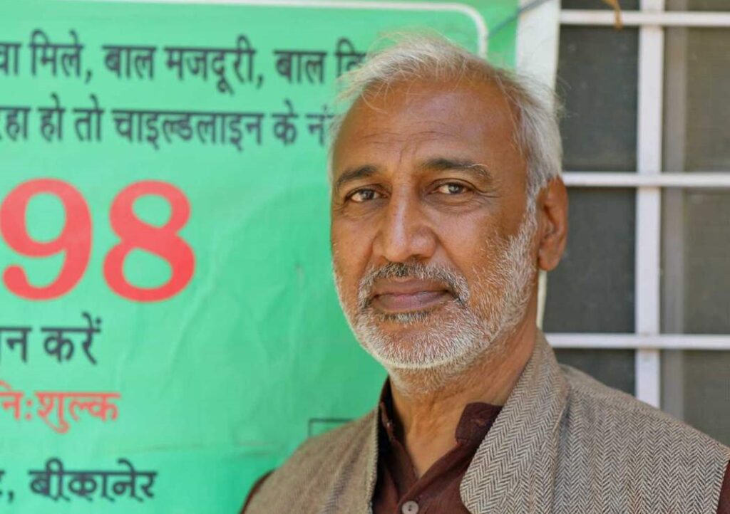 अरविंद ओझा : मरुस्थल की धरती में उम्मीद के बीज बोए