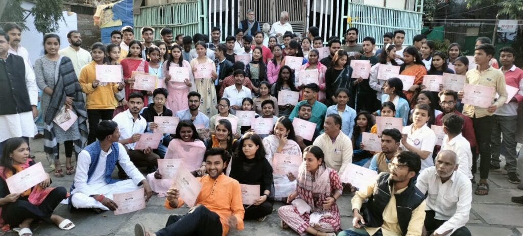 नौजवानों को नैतिक मूल्यों को जागृत कर युवा जोश को सही दिशा देने की जरूरत