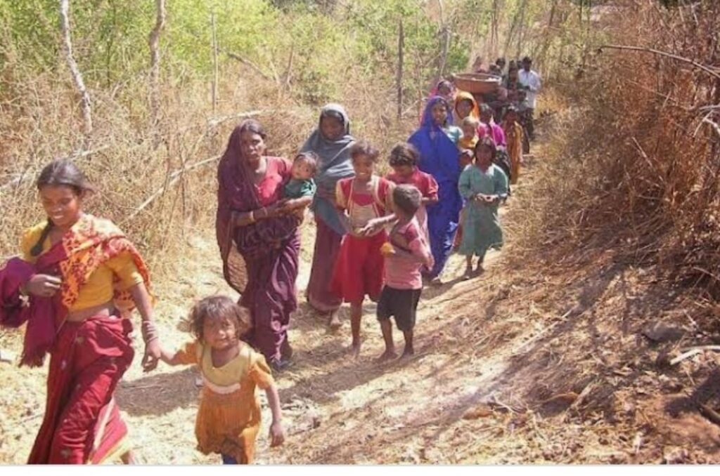 खतरे में आदिवासियों का अस्तित्व