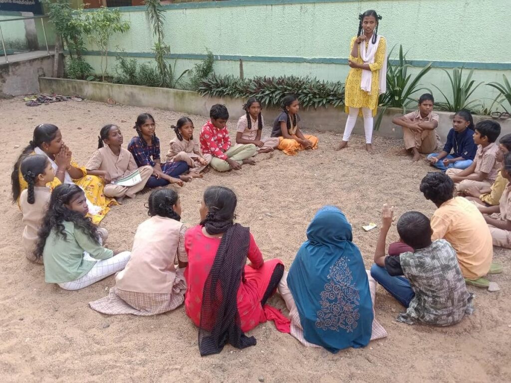 आम चुनाव : बच्चों के प्रति बेपरवाह राजनीति