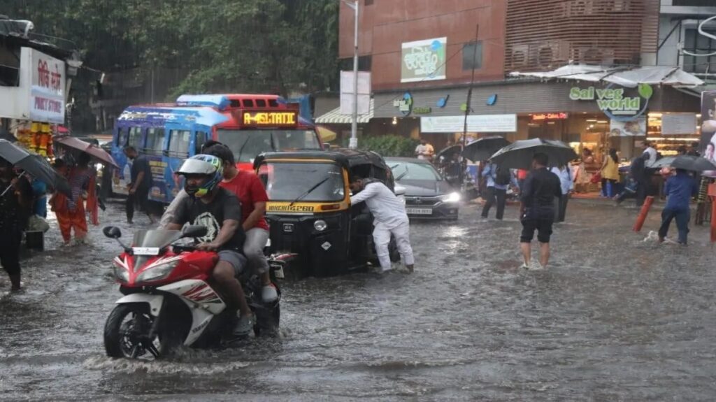 मुंबई : नदियों को डुबाने से डूबती है मायानगरी