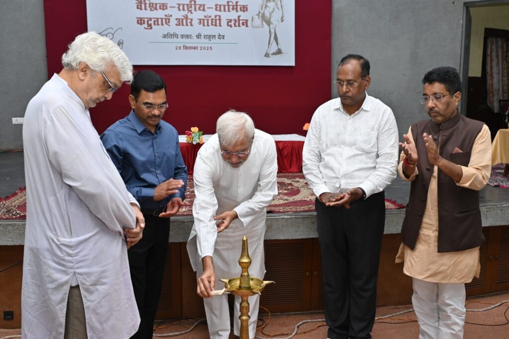 कटुताओं और विभाजनों के इस दौर में महात्‍मा गांधी ही हैं हमारी एकमात्र उम्मीद