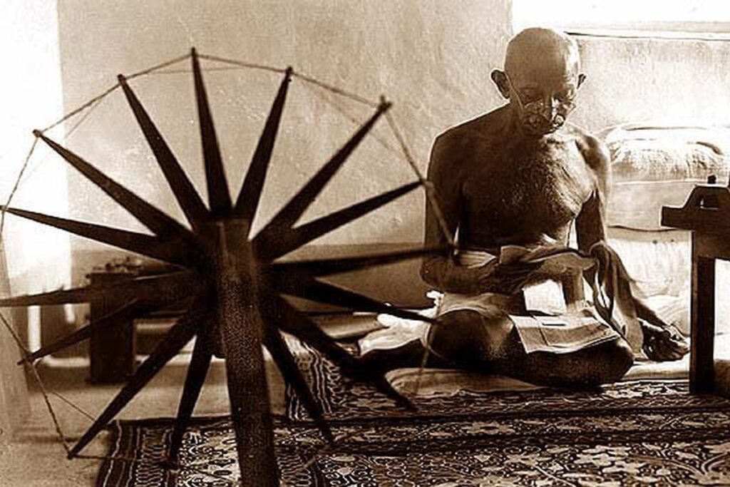 गांधी का ‘हिंद स्वराज’ : उथल-पुथल में उपयोगी