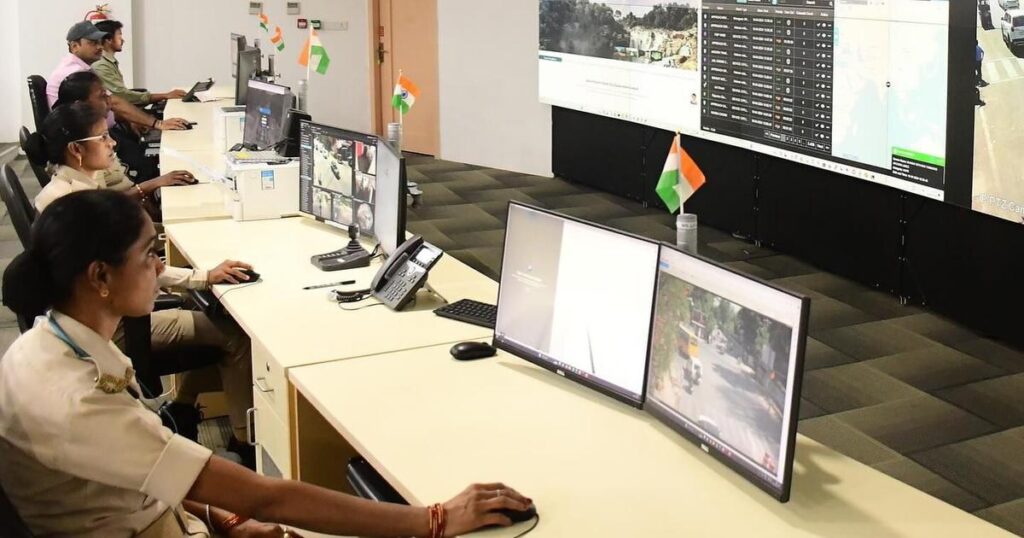 ‘स्मार्ट सिटी’ में डाटा : निजीकरण से कमाई