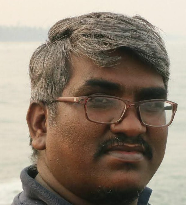 लेखक की फोटो