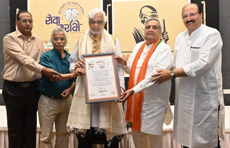 गांधी को किसी विचार के खांचे में बांधना उनके व्यापक चिंतन को छोटा करना है: अनिल त्रिवेदी